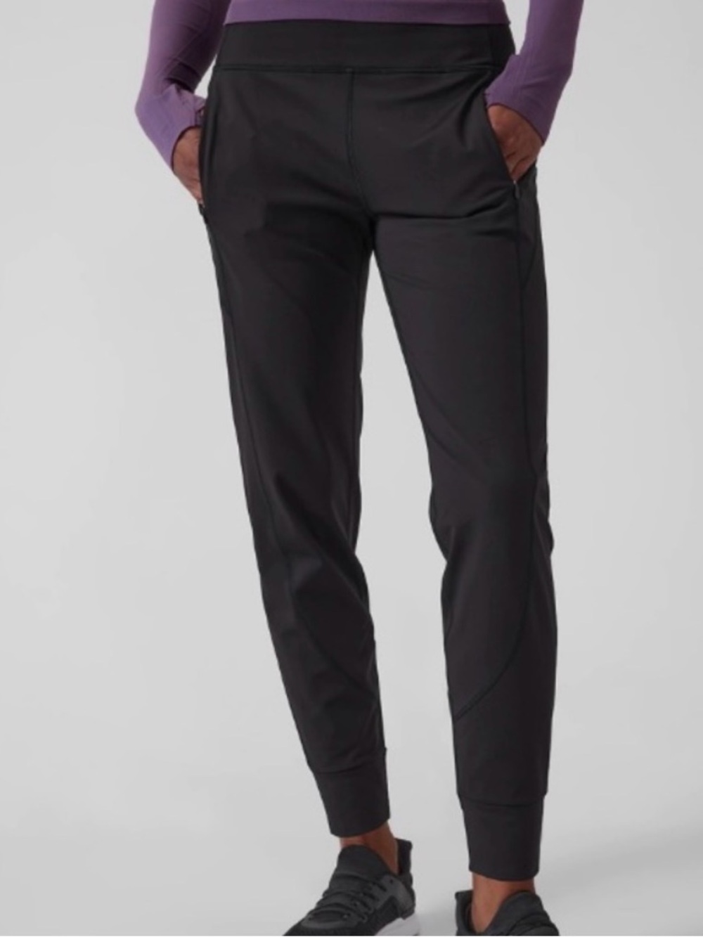 NWT Athleta Rainier Jogger Black
size SP
